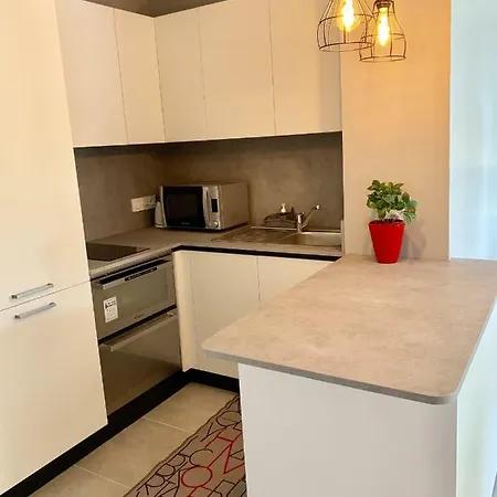 Juan Les Pins Center,1 Bedroom Apart, Pool Αντίμπ