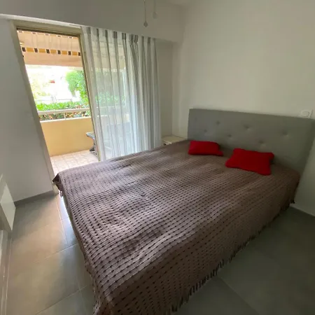 Juan Les Pins Center,1 Bedroom Apart, Pool Αντίμπ
