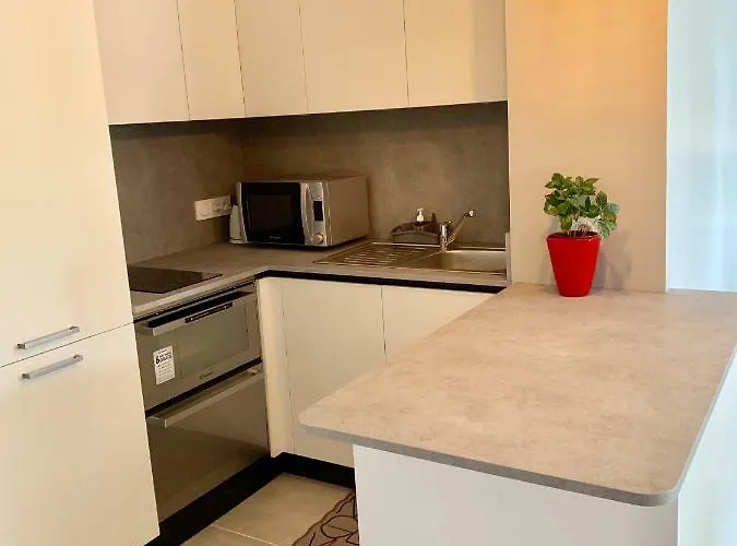 Juan Les Pins Center,1 Bedroom Apart, Pool Антиб