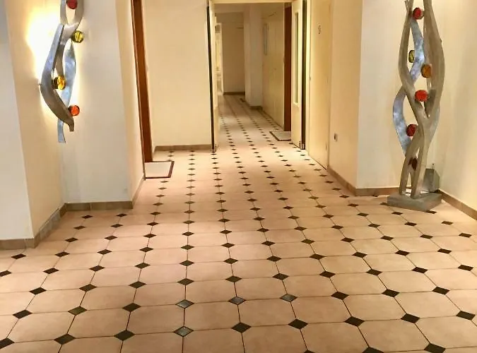 Juan Les Pins Center,1 Bedroom Apart, Pool Apartament Antibes